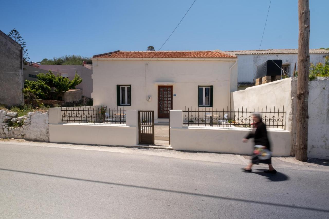 Jasmine Home By The Sea By 8Essentially Kalyves Eksteriør billede